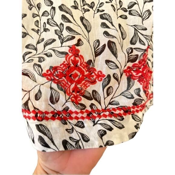J. Jill XL White Black Red Floral Embroidered Short Sleeve Tasseled Blouse - Picture 8 of 10
